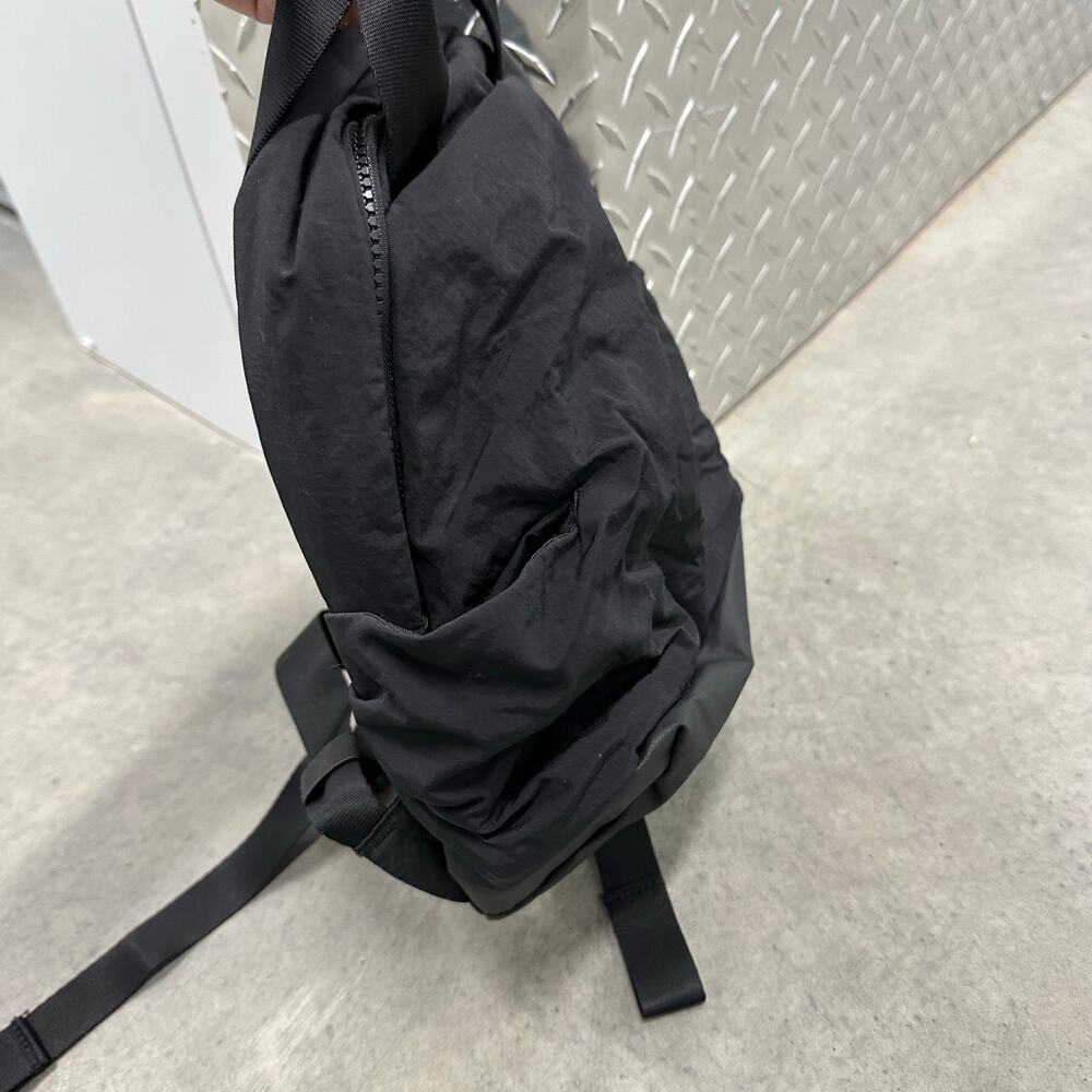 The North Face Never Stop Daypack Backpack in Black - Picture 5 of 11
